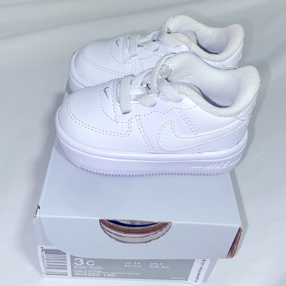 NIKE Infant All White Low Top Air Force 1 Sneakers